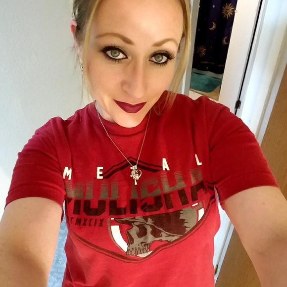 Meet your Posher, Andrea - Picture 1 of 1